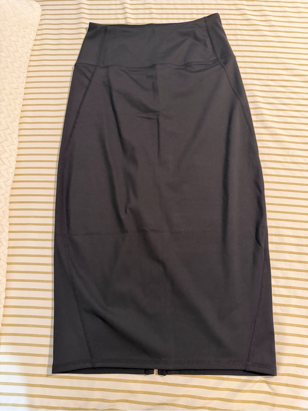 Sleek Black High-Rise Pencil Skirt
